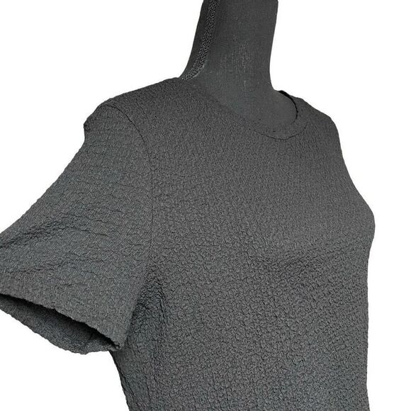 Time and Tru Black Textured Tee - Picture 2 of 7